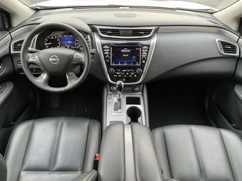 Used 2023 Nissan Murano SV w/ SV Midnight Edition Package image 16