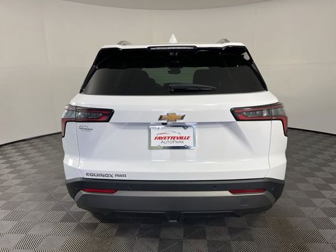 Certified 2025 Chevrolet Equinox LT w/ Convenience Package II image 9