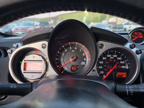 Used 2009 Nissan 370Z Touring w/ Sport Pkg image 23
