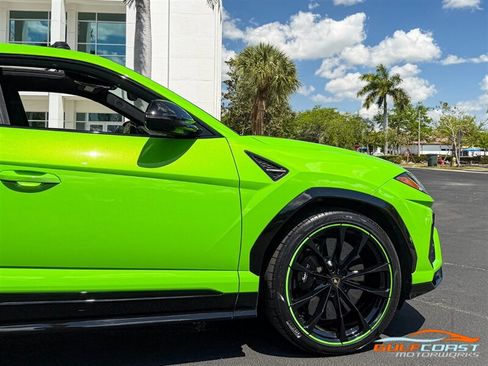 Used 2021 Lamborghini Urus AWD/4WD image 70