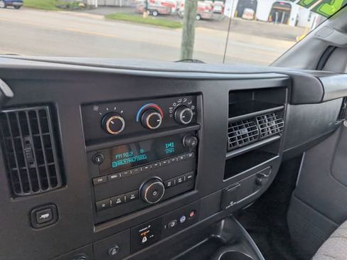 Used 2023 Chevrolet Express 3500 w/ Power Convenience Package RWD image 19