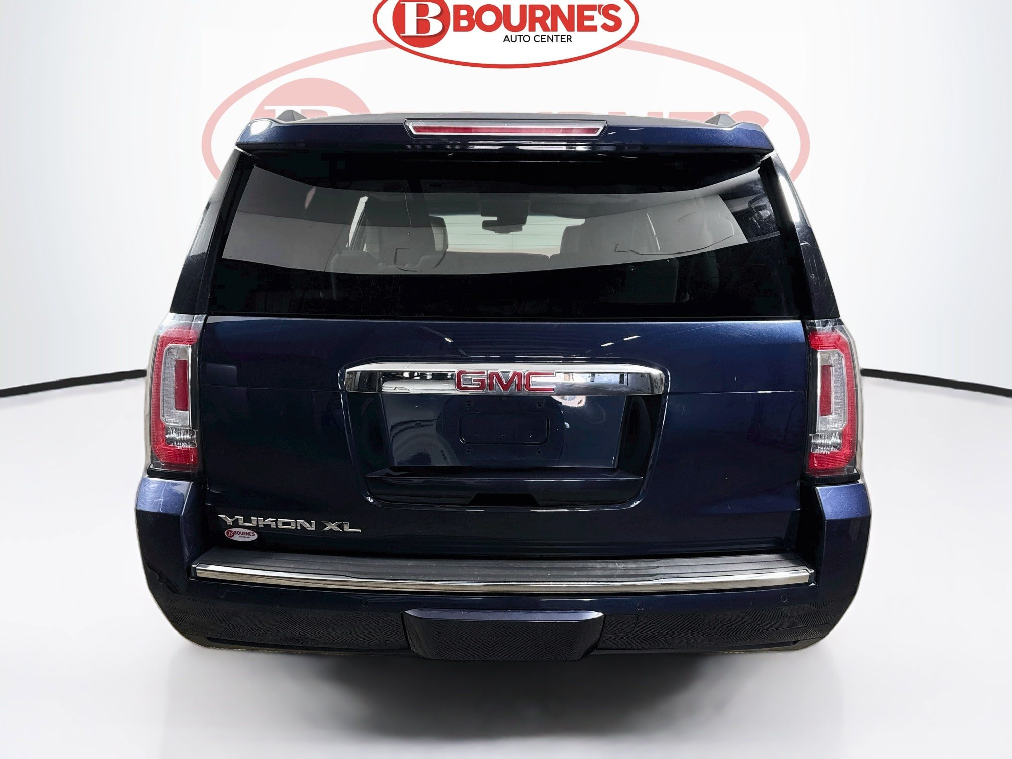 Used 2019 GMC Yukon XL Denali w/ Open Road Package AWD/4WD image 11