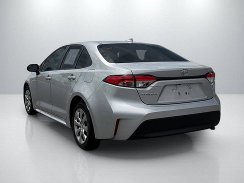 Used 2025 Toyota Corolla LE FWD image 7