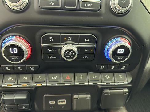 Used 2021 GMC Sierra 1500 Denali w/ Denali Ultimate Package AWD/4WD image 25