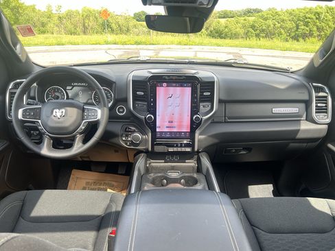 Used 2025 RAM 1500 Big Horn AWD/4WD image 20