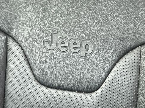 Used 2022 Jeep Compass Latitude image 15