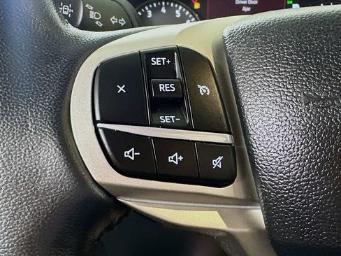 Used 2022 Ford Explorer XLT w/ Equipment Group 202A AWD/4WD image 23