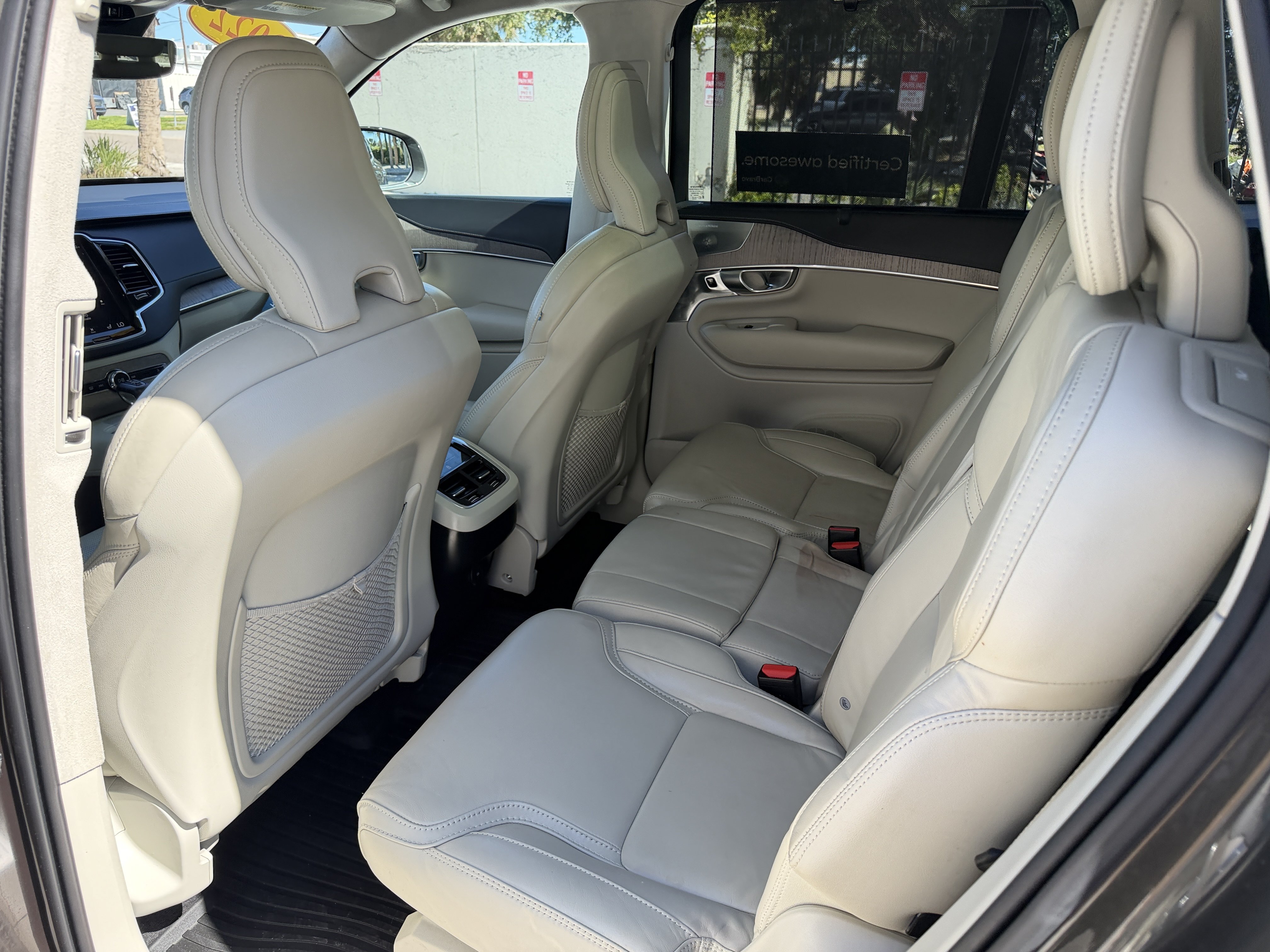 Used 2022 Volvo XC90 T6 Inscription w/ Lounge Package AWD/4WD image 18