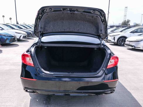 Used 2018 Honda Accord Sport image 27