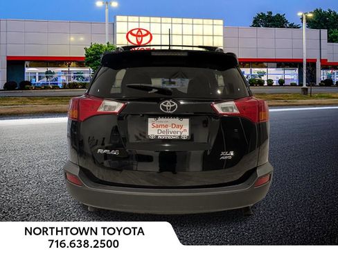 Used 2015 Toyota RAV4 XLE AWD/4WD image 13