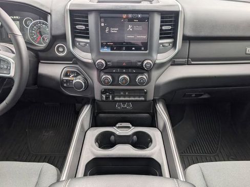 Used 2024 RAM 2500 Big Horn w/ Heated Seats & Wheel Group AWD/4WD image 7