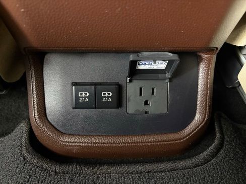 Used 2021 Toyota Highlander Limited image 37