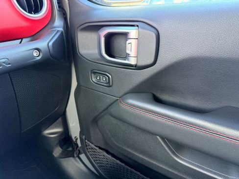 Used 2019 Jeep Wrangler Unlimited Rubicon image 25