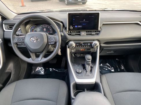 Used 2025 Toyota RAV4 LE image 33