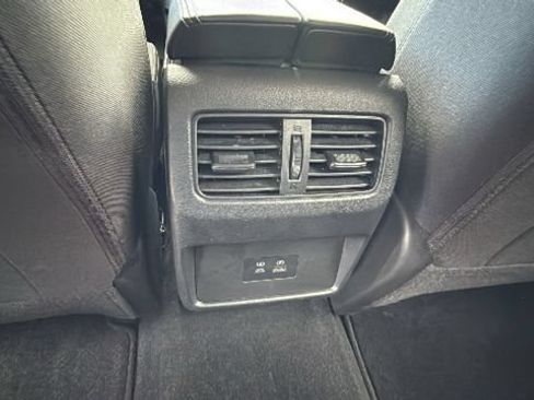Used 2023 Nissan Rogue SV AWD/4WD image 25