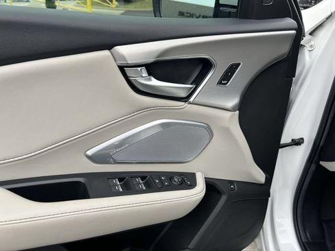 Used 2025 Acura RDX SH-AWD w/ Technology Package image 11