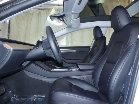 Used 2023 Tesla Model 3 Standard Range RWD image 17