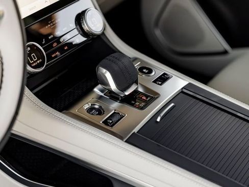 New 2026 Jaguar F-PACE R-Dynamic S image 19