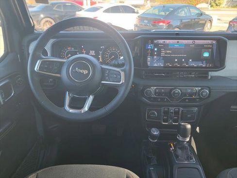 Certified 2024 Jeep Wrangler Sahara image 19