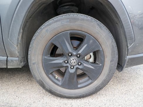 Certified 2021 Toyota RAV4 XLE FWD image 13