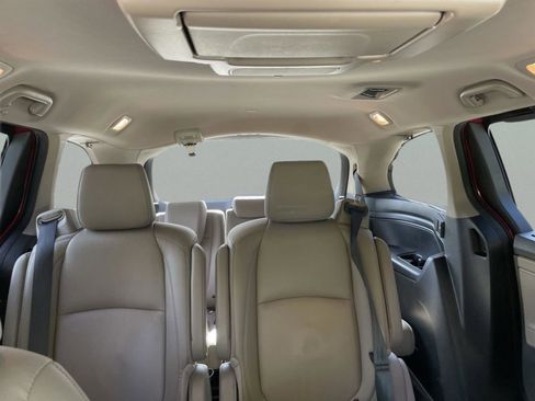 Certified 2024 Honda Odyssey Touring image 16