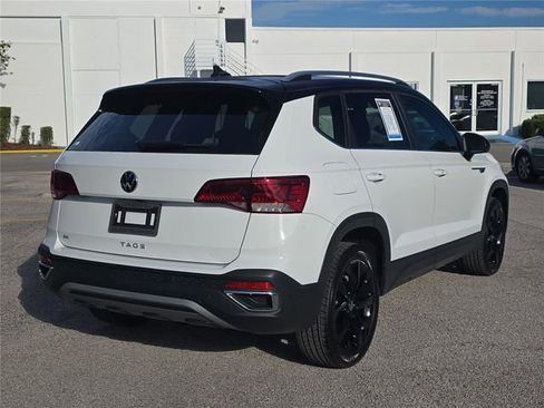 Used 2024 Volkswagen Taos SE FWD image 3