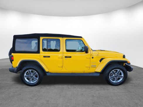 Used 2020 Jeep Wrangler Unlimited Sahara AWD/4WD image 4