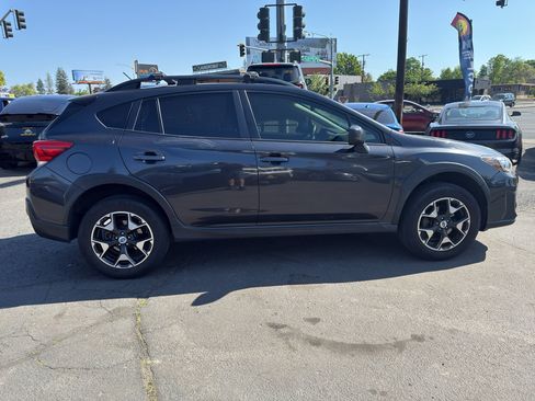 Used 2018 Subaru Crosstrek 2.0i AWD/4WD image 9