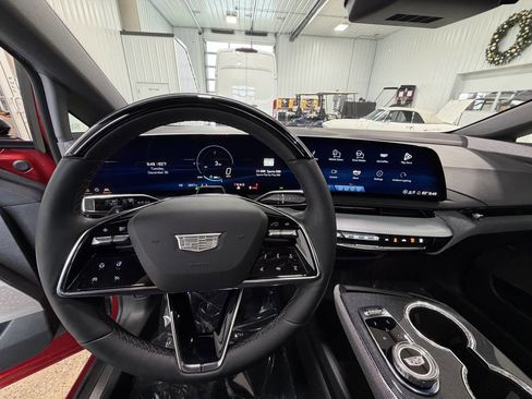 Used 2025 Cadillac Optiq Luxury 1 w/ LPO, Floor Liner Package image 48