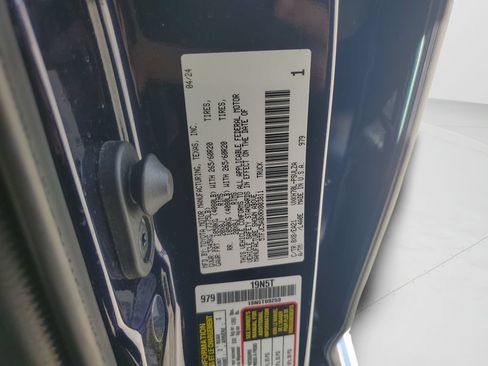 Used 2024 Toyota Tundra Limited w/ Power Package RWD image 28