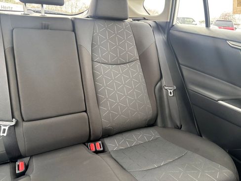 Used 2025 Toyota RAV4 XLE image 37