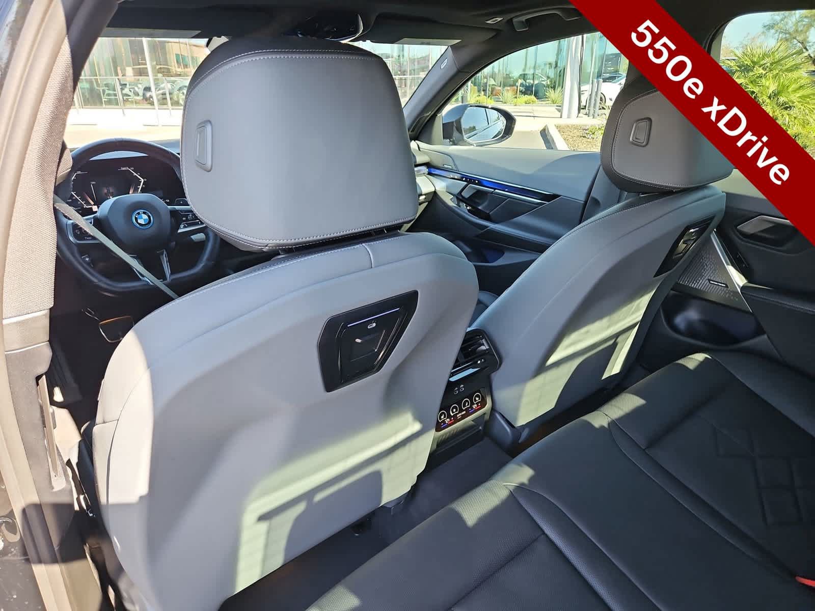 Used 2026 BMW 550e xDrive w/ Executive Package AWD/4WD image 16