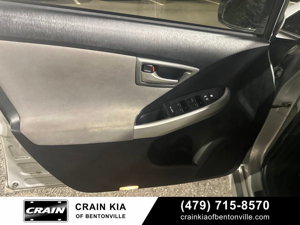 Used 2015 Toyota Prius Three FWD image 10