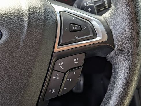 Used 2018 Ford Fusion Titanium FWD image 22