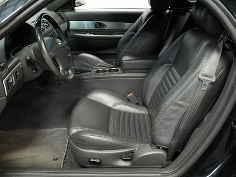 Used 2002 Ford Thunderbird image 30