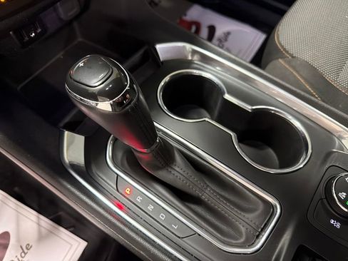 Used 2018 Chevrolet Traverse LT image 38