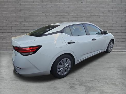 Certified 2025 Nissan Sentra S FWD image 8