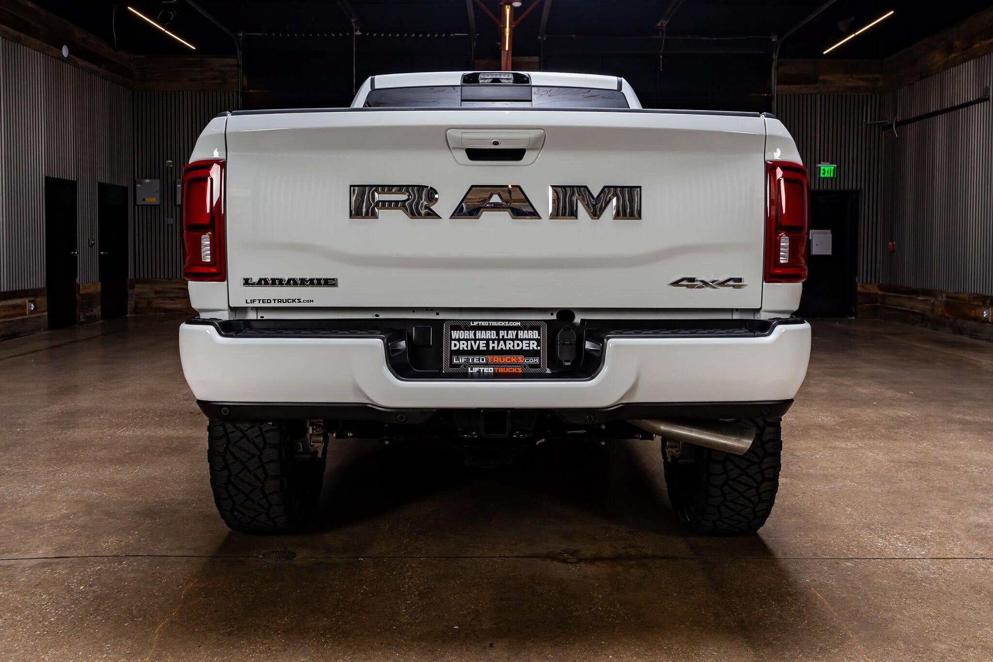 Used 2025 RAM 2500 Laramie AWD/4WD image 8