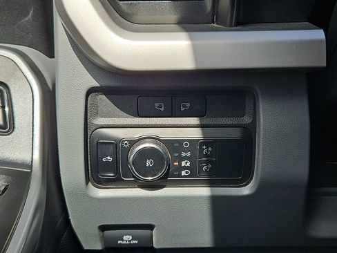 Used 2023 Ford F250 XLT w/ FX4 Off-Road Package image 15