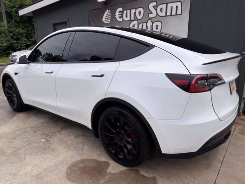 Used 2023 Tesla Model Y Long Range AWD/4WD image 31