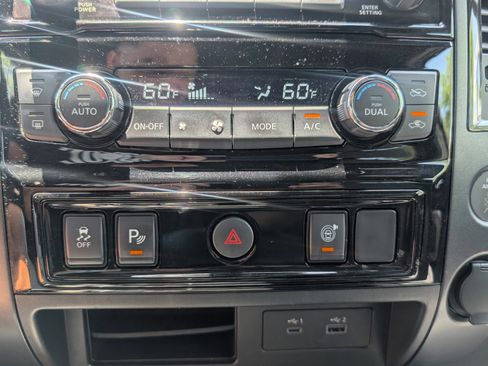 Used 2024 Nissan Titan SV w/ SV Bronze Edition Package RWD image 25