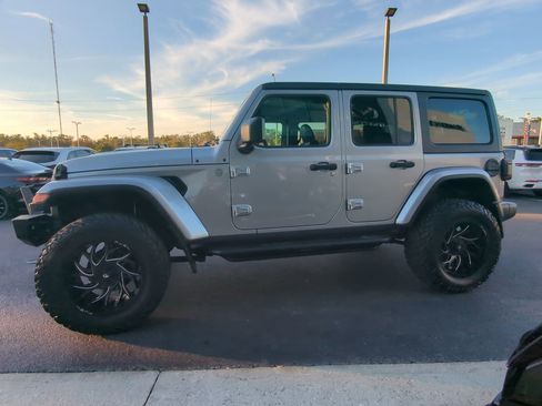 Used 2020 Jeep Wrangler Unlimited Sahara w/ Uconnect 4C Nav & Sound Group image 6