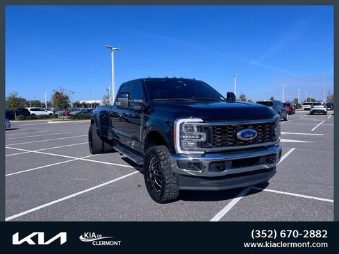 Used 2023 Ford F350 Lariat image 1