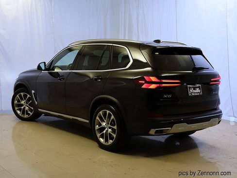 Used 2024 BMW X5 xDrive40i w/ Premium Package AWD/4WD image 9