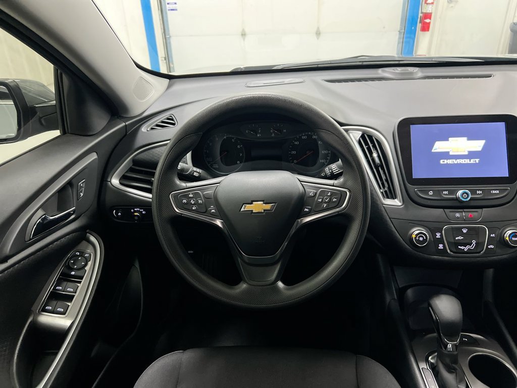 Used 2025 Chevrolet Malibu LS FWD image 11