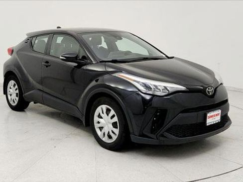 Certified 2021 Toyota C-HR LE image 1