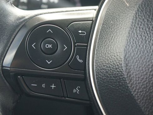 Used 2024 Toyota Corolla Cross XLE image 10