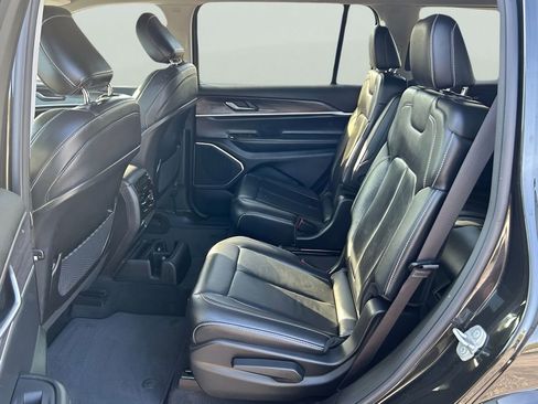 Used 2021 Jeep Grand Cherokee L Limited image 19