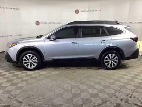 Used 2020 Subaru Outback Premium image 8