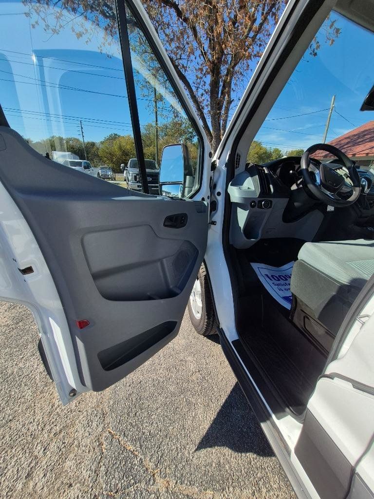 Used 2018 Ford Transit 350 XLT RWD image 11